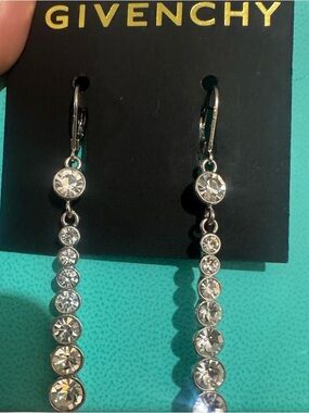 SOLD‼️‼️Givenchy Classic Silver Crystal Drop Earrings - Women Jewelry-NWT‼️‼️
